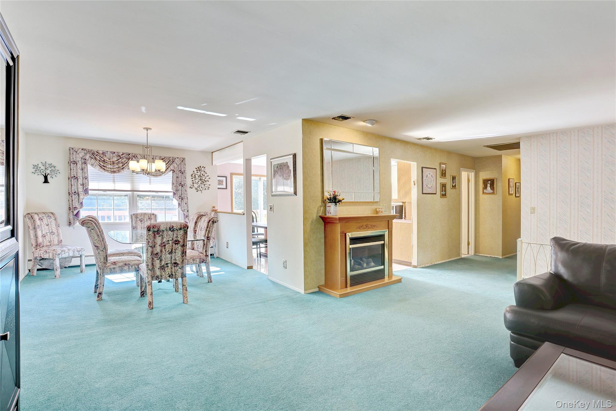 #8 photo, 9 S Amundsen Lane, Airmont , NY 10901