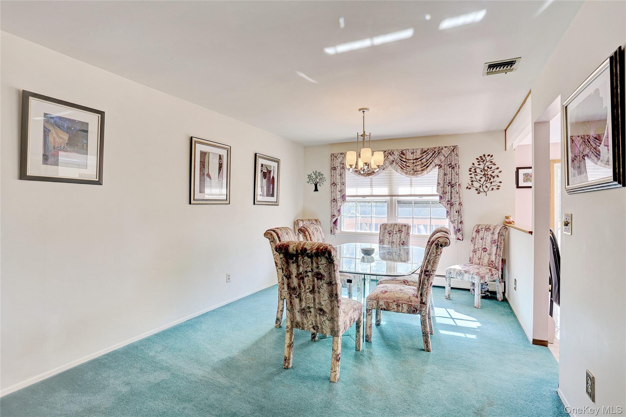 #9 photo, 9 S Amundsen Lane, Airmont , NY 10901