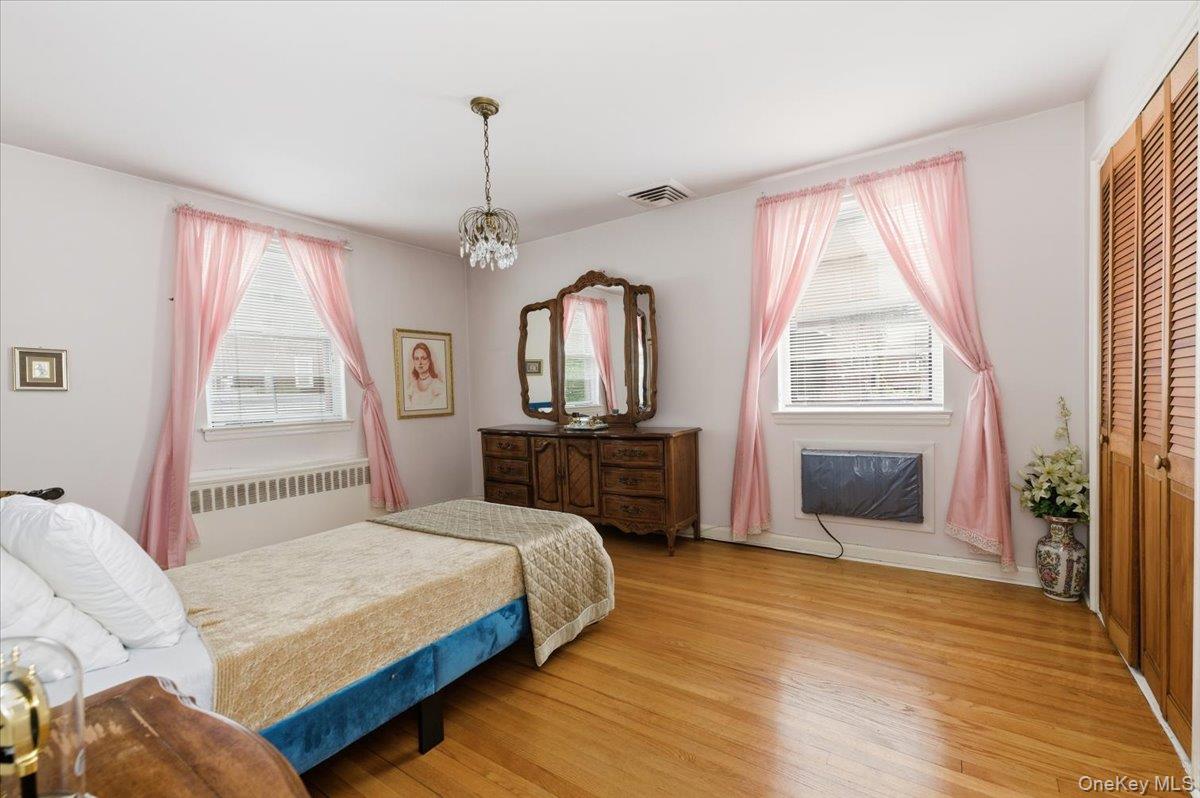 #10 photo, 2708 Seymour Avenue, ブロンクス区 Bronx , NY 10469