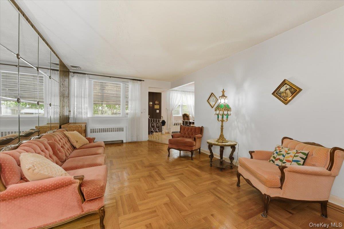 #4 photo, 2708 Seymour Avenue, ブロンクス区 Bronx , NY 10469