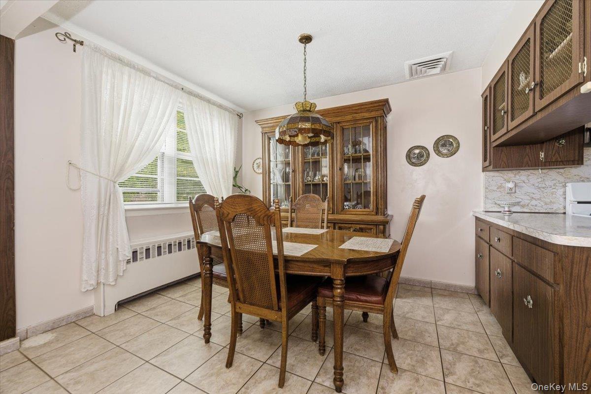 #5 photo, 2708 Seymour Avenue, ブロンクス区 Bronx , NY 10469