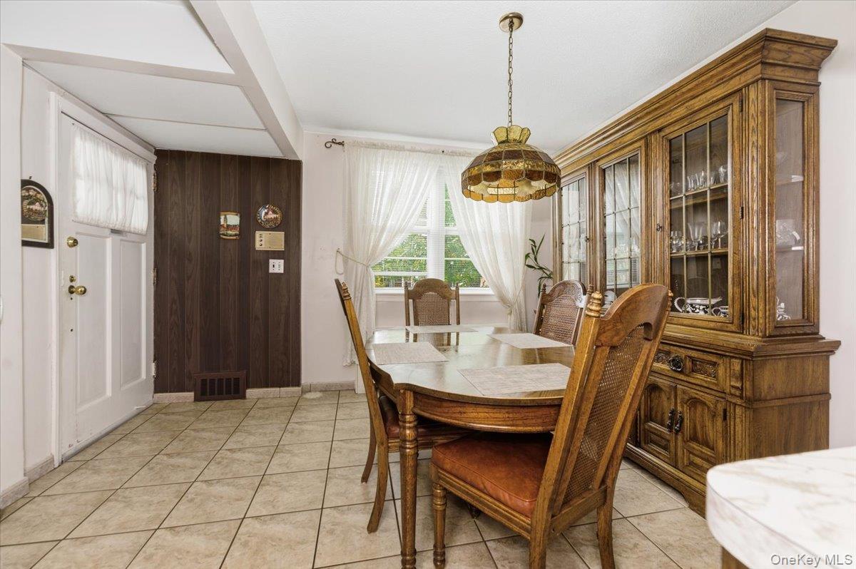 #6 photo, 2708 Seymour Avenue, ブロンクス区 Bronx , NY 10469