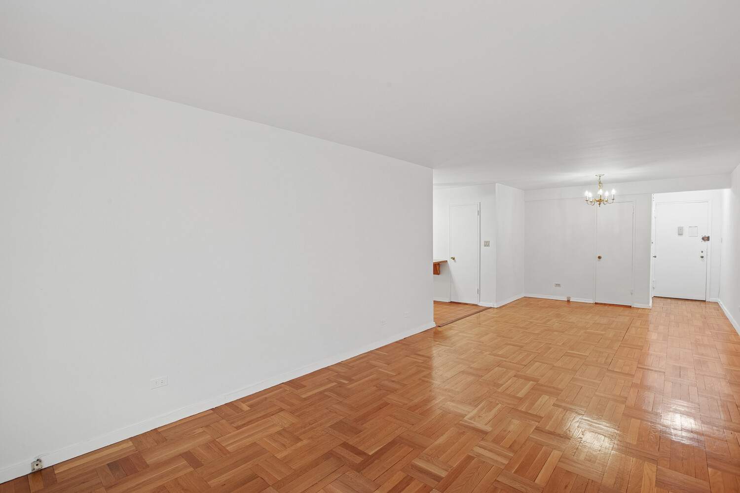 #3 photo, 330 E 80TH Street, マンハッタン Yorkville , NY 10075