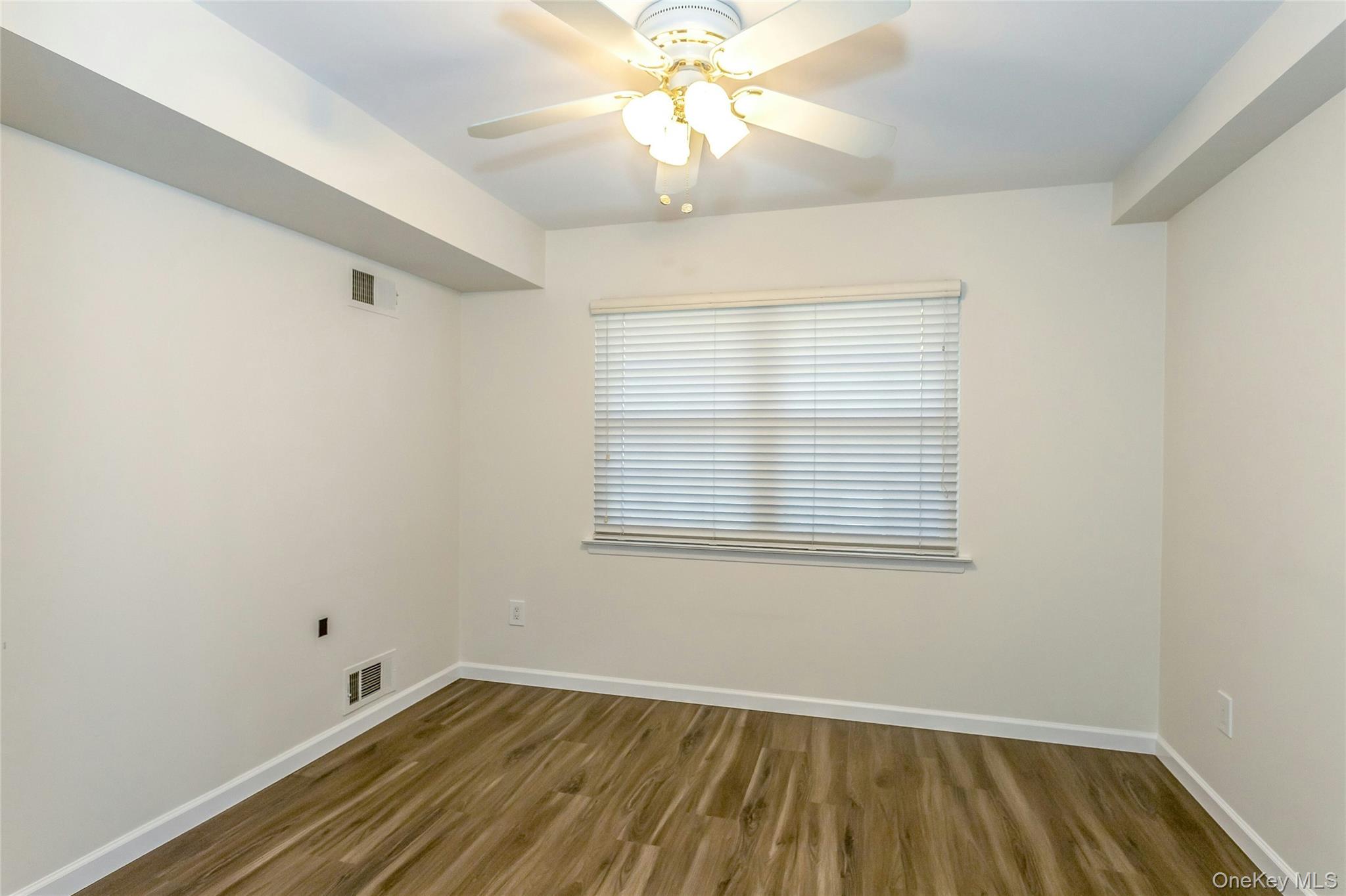 #14 photo, 93 Palo Alto Drive, Plainview , NY 11803