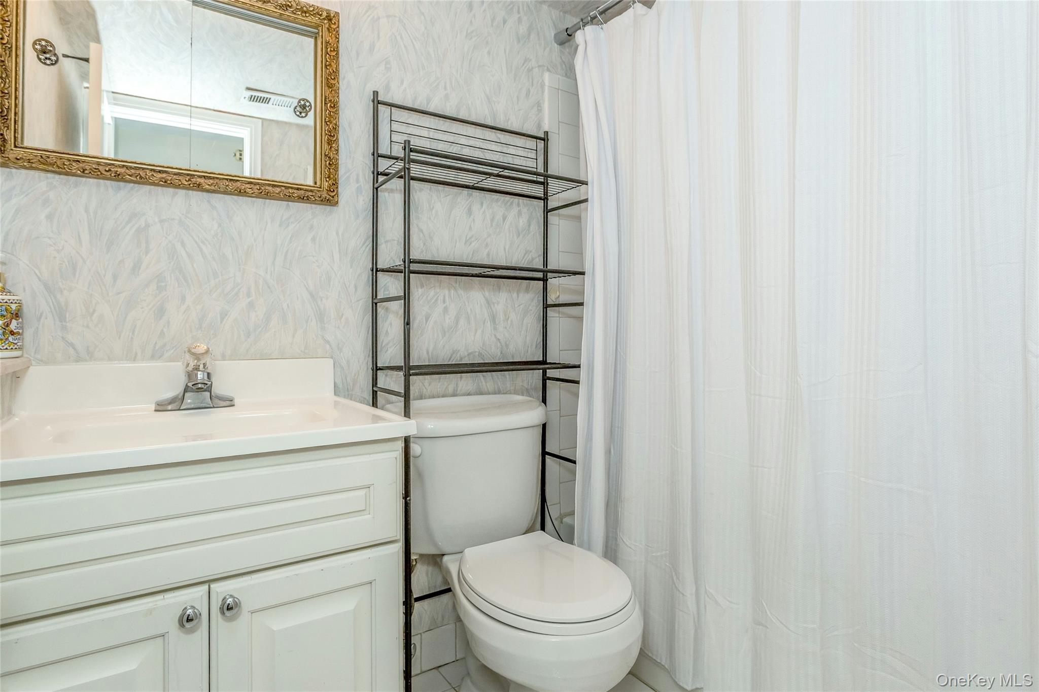 #15 photo, 93 Palo Alto Drive, Plainview , NY 11803