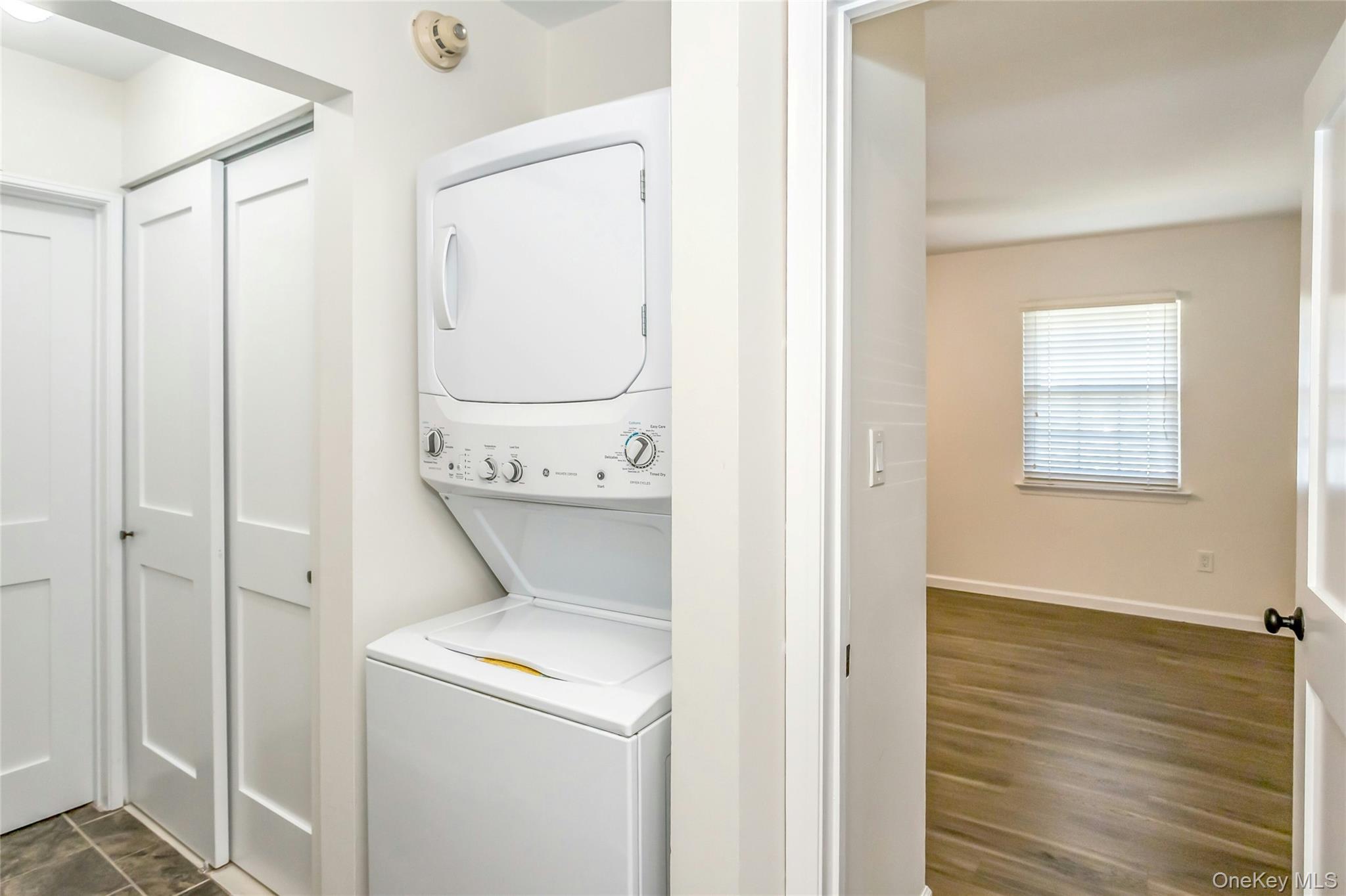 #16 photo, 93 Palo Alto Drive, Plainview , NY 11803