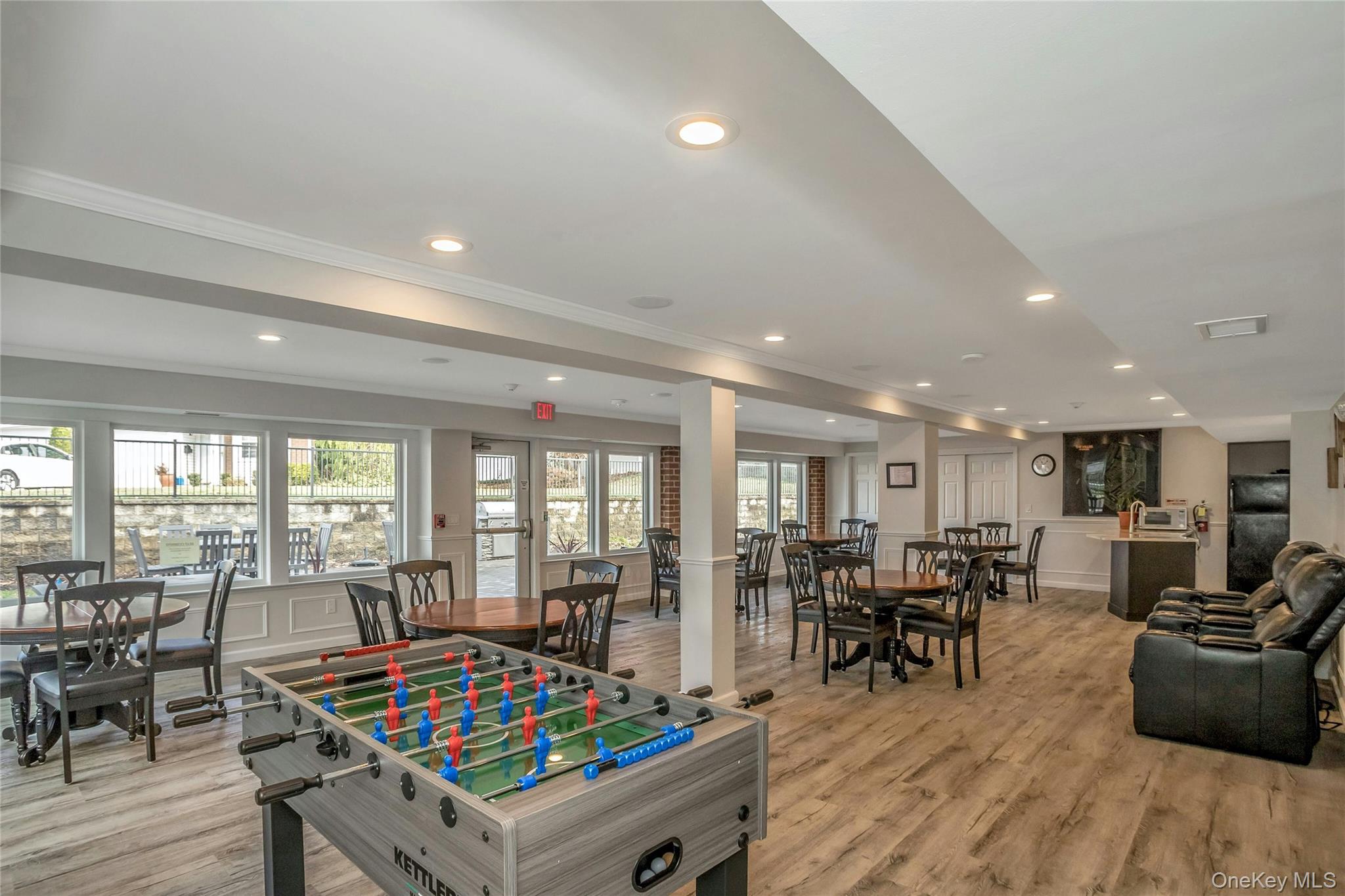 #18 photo, 93 Palo Alto Drive, Plainview , NY 11803