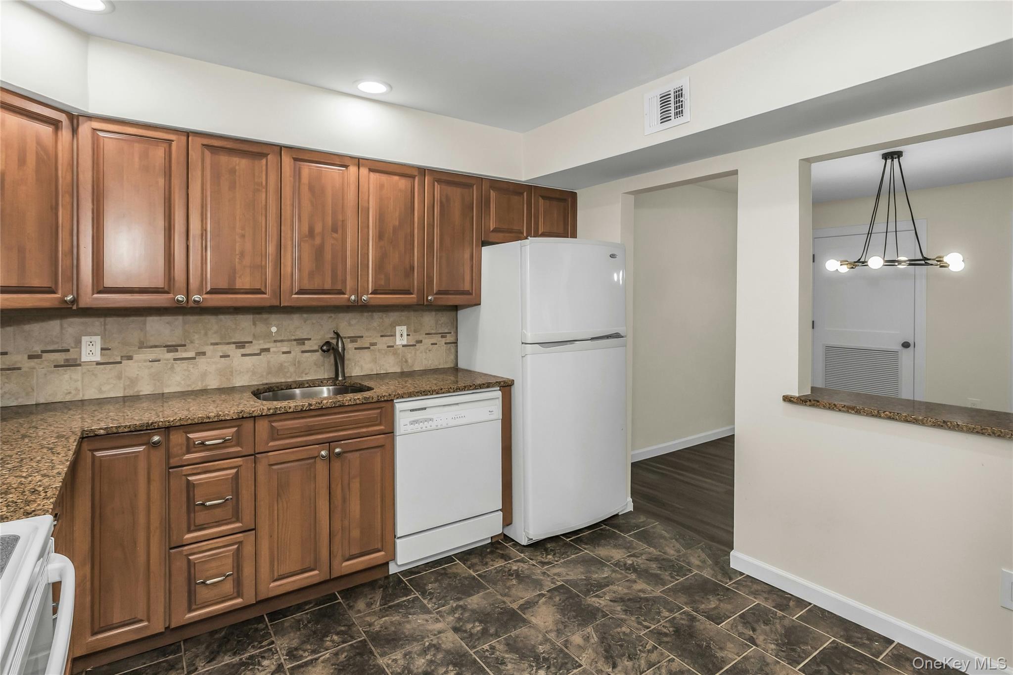 #8 photo, 93 Palo Alto Drive, Plainview , NY 11803