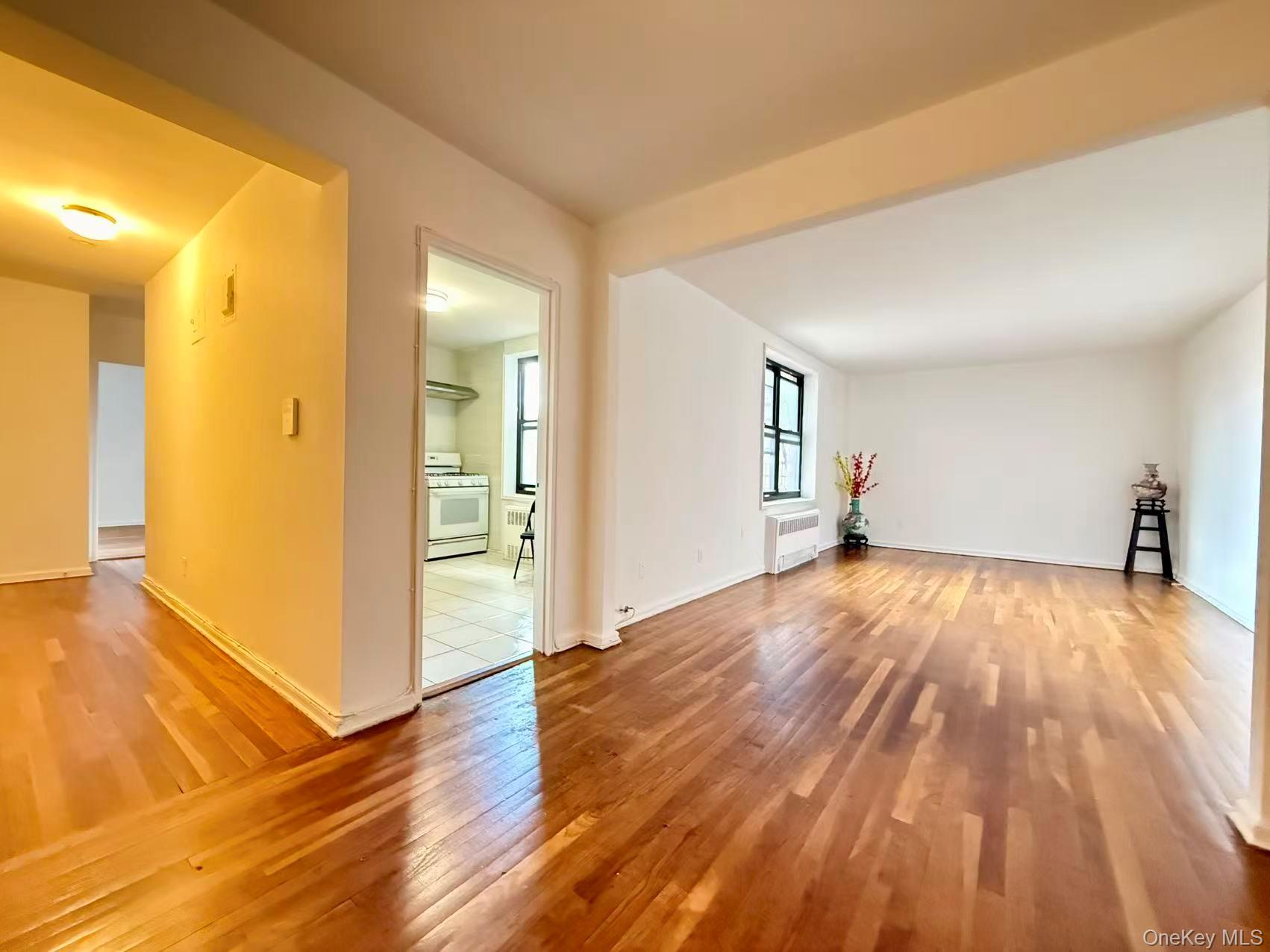 #5 photo, 38-15 149 Street, Flushing , NY 11354