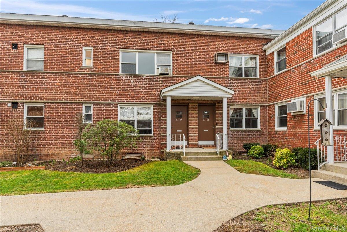 #1 photo, 87-24 Marengo Street, クイーンズ区 Holliswood , NY 11432