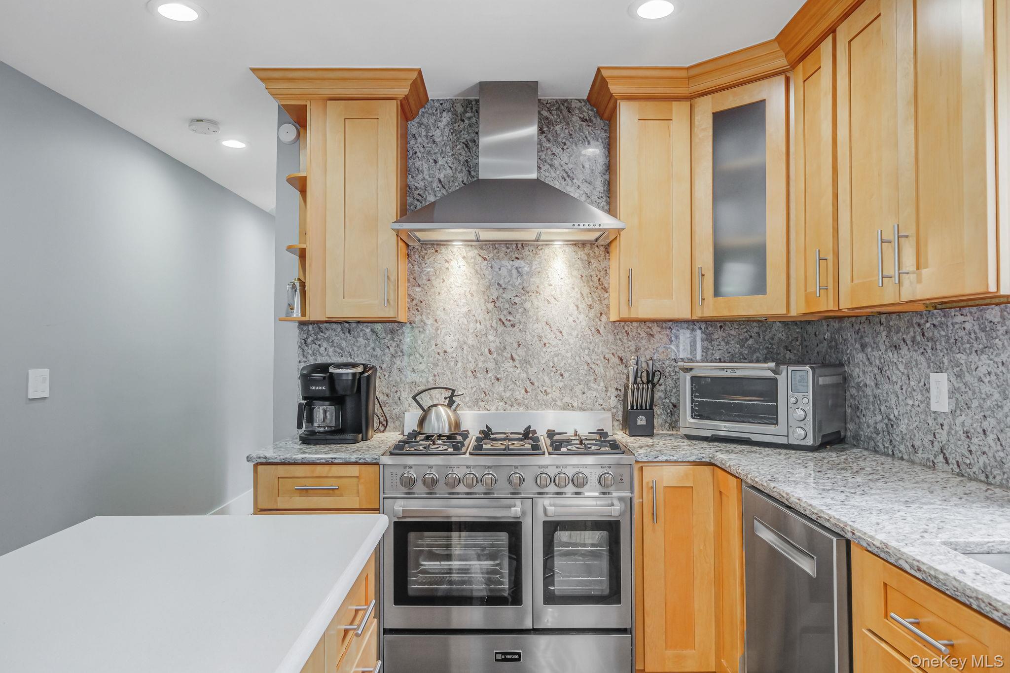 #12 photo, 14 Deer Meadow Run, サフォーク郡 Brookhaven , NY 11719