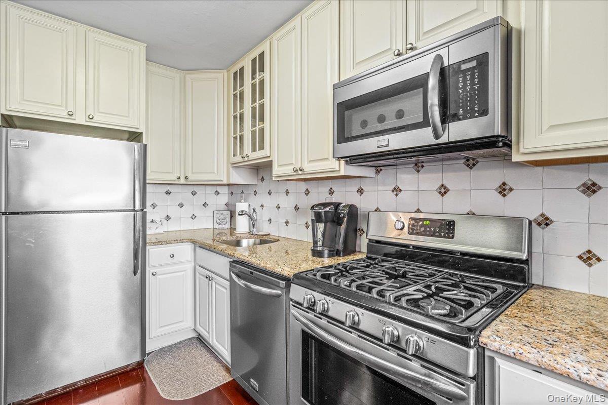 #3 photo, 220-55 46th Avenue, クイーンズ区 Bayside , NY 11361