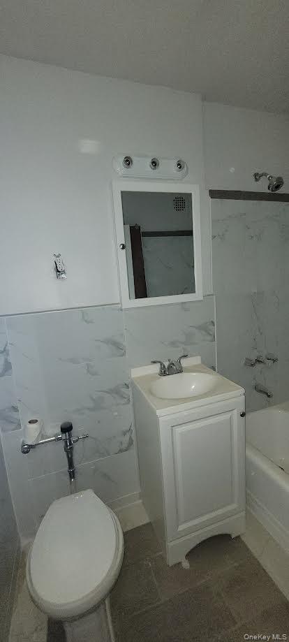 #10 photo, 92-29 Lamont Avenue, クイーンズ区 Elmhurst , NY 11373