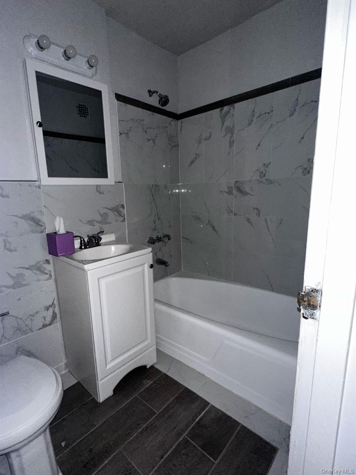 #19 photo, 92-29 Lamont Avenue, Elmhurst , NY 11373