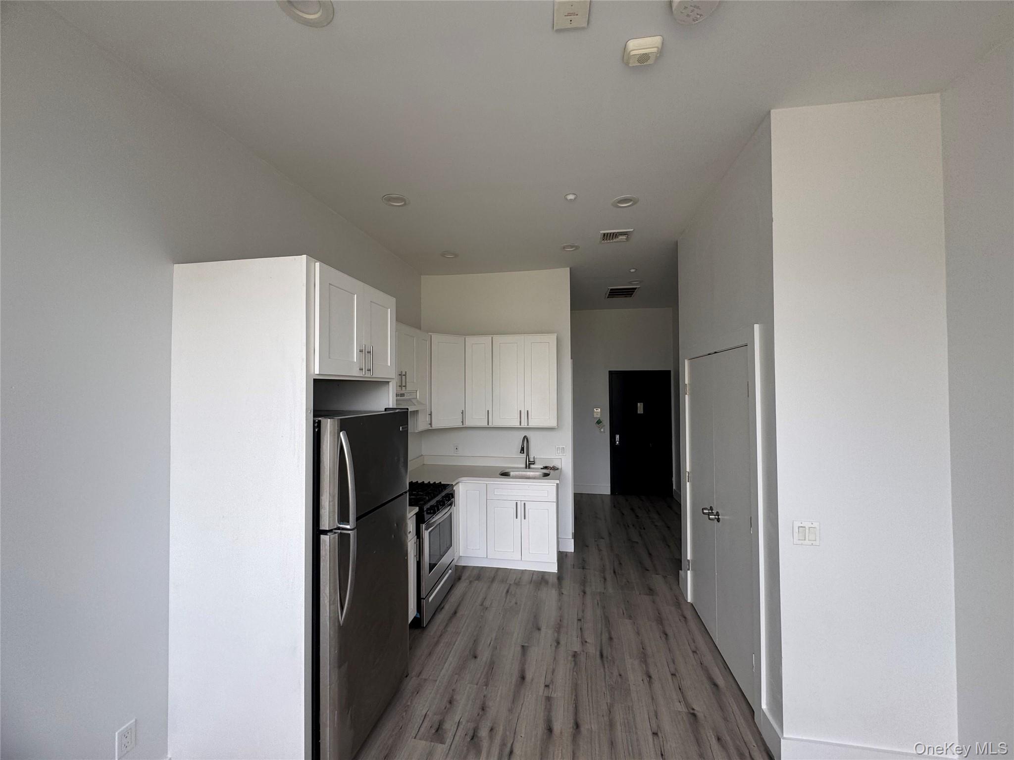 #1 photo, 316 Fulton Ave, ナッソー郡 Hempstead , NY 11550