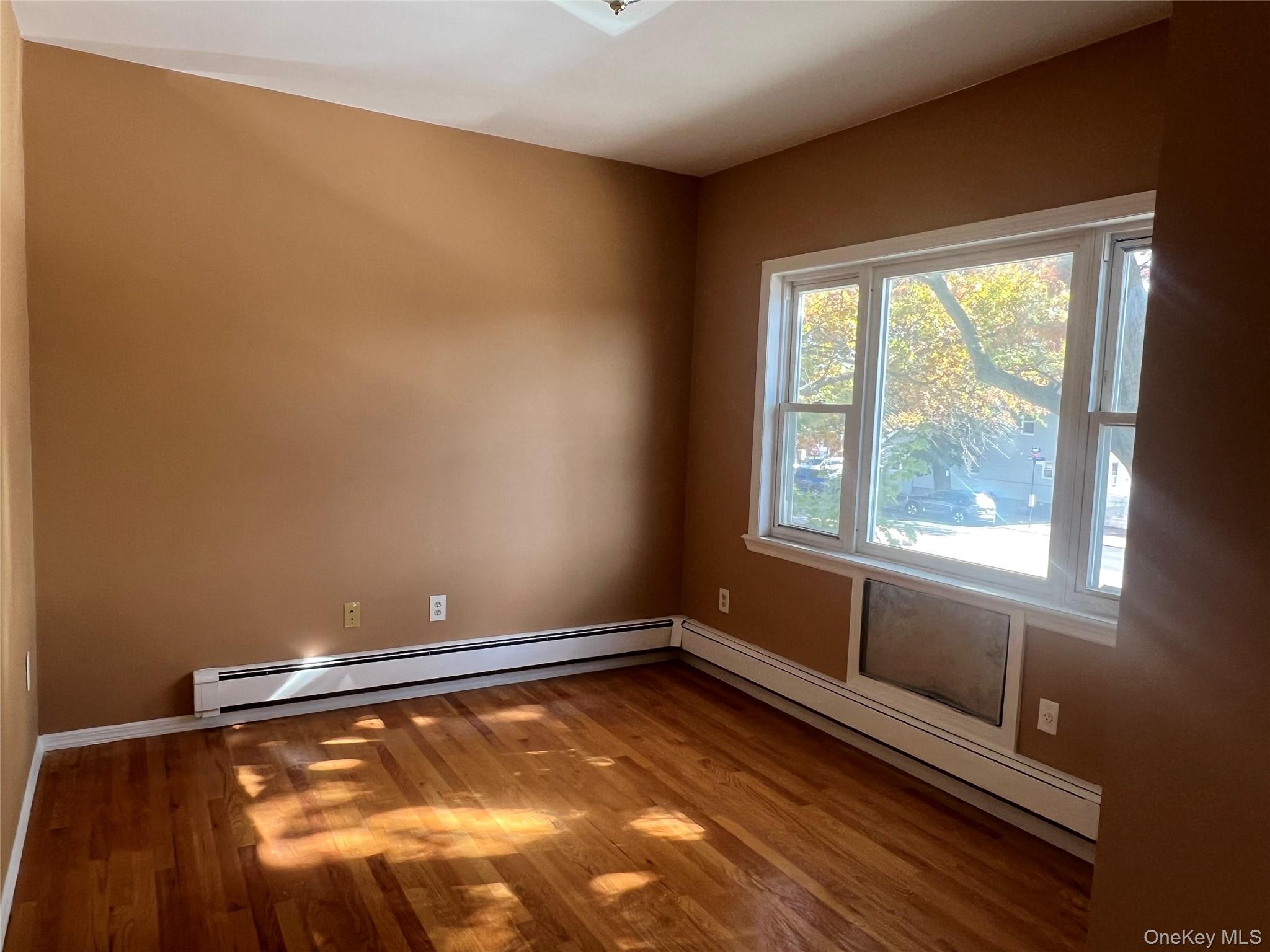 #2 photo, 9415 Atlantic Avenue, クイーンズ区 Woodhaven , NY 11421