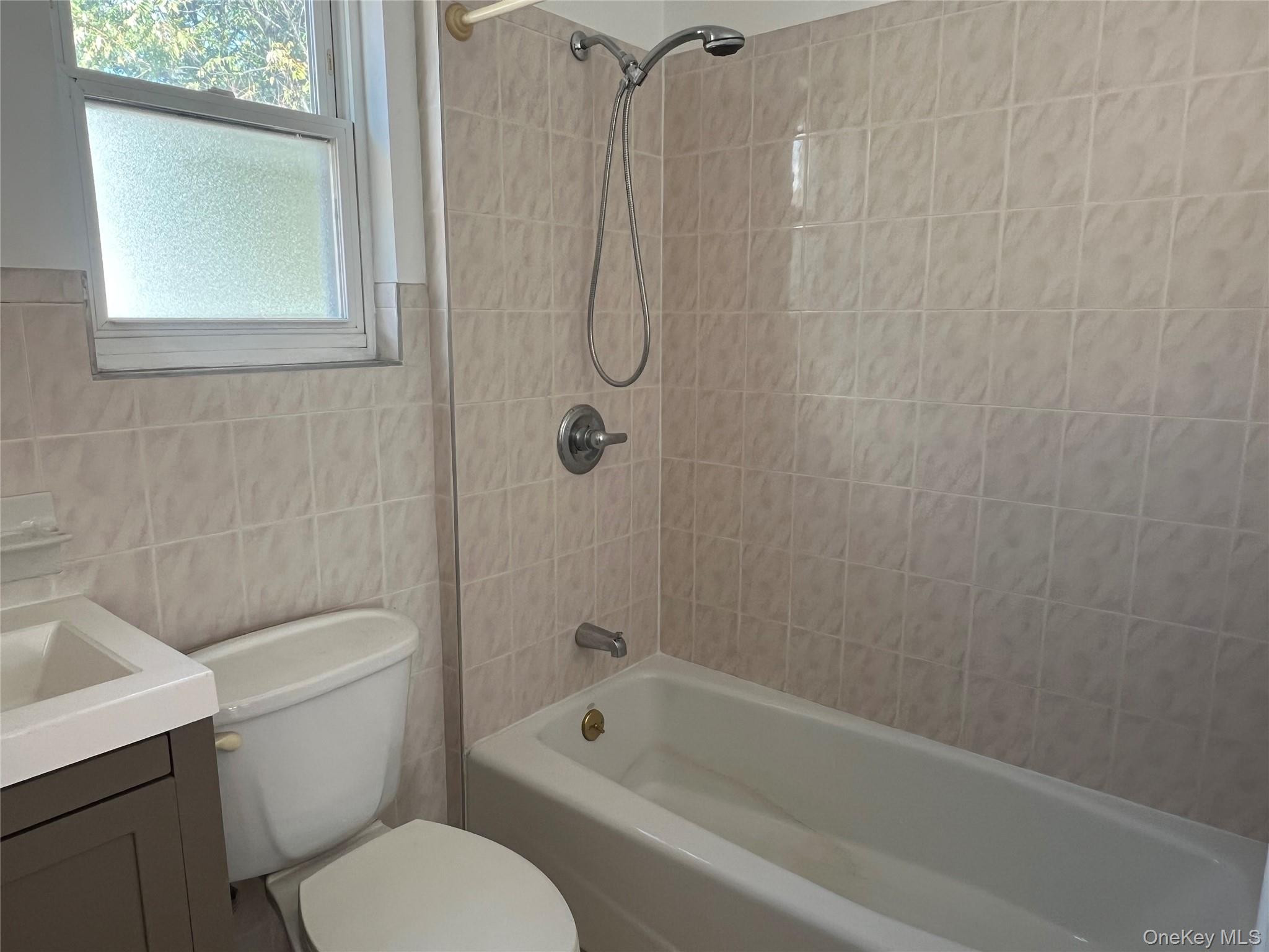 #3 photo, 9415 Atlantic Avenue, クイーンズ区 Woodhaven , NY 11421