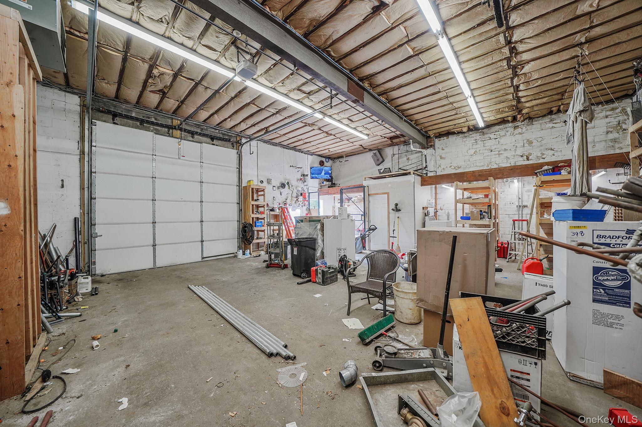 #10 photo, 93 N Clinton Avenue, サフォーク郡 Bay Shore , NY 11706