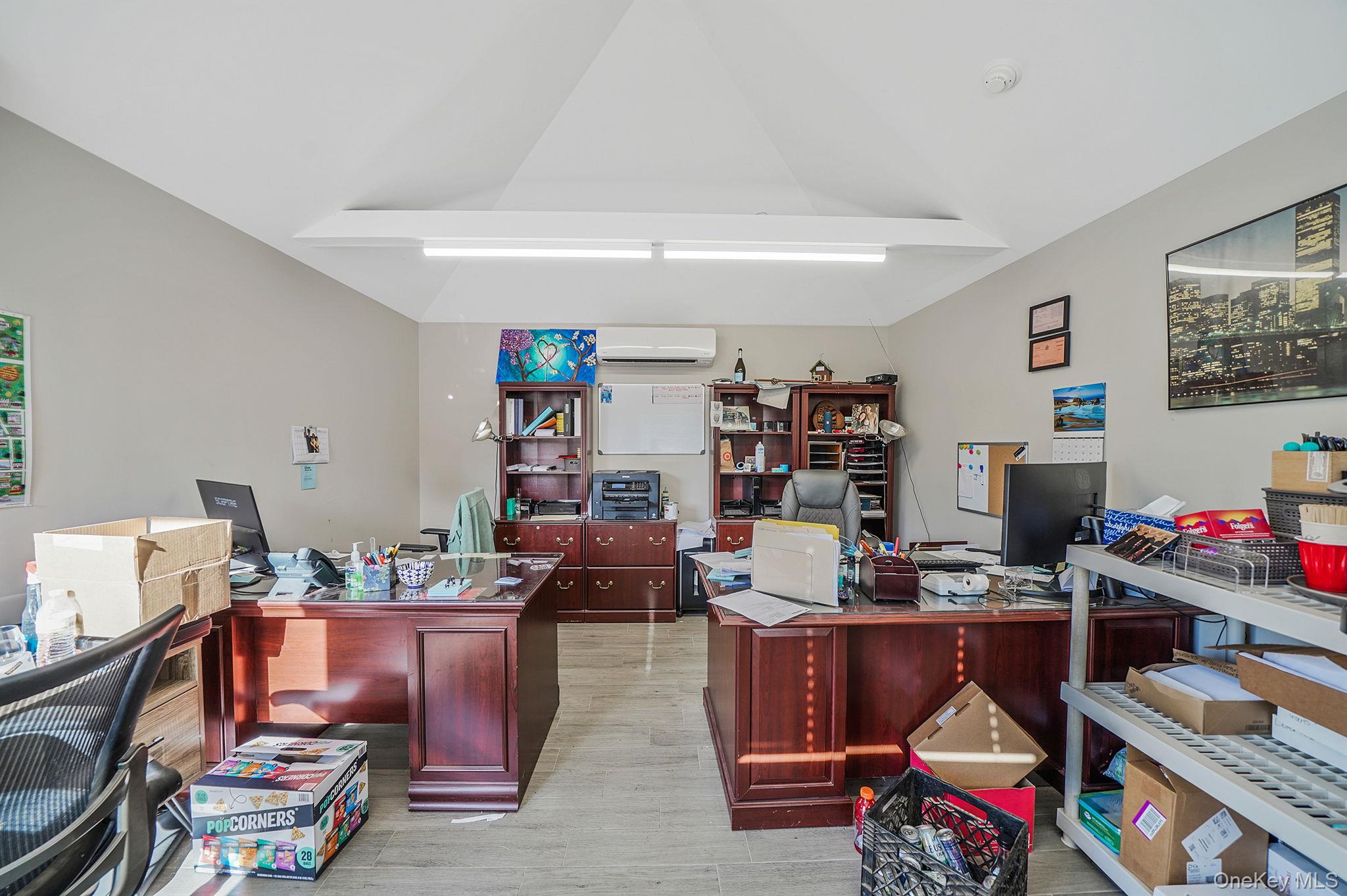 #6 photo, 93 N Clinton Avenue, サフォーク郡 Bay Shore , NY 11706