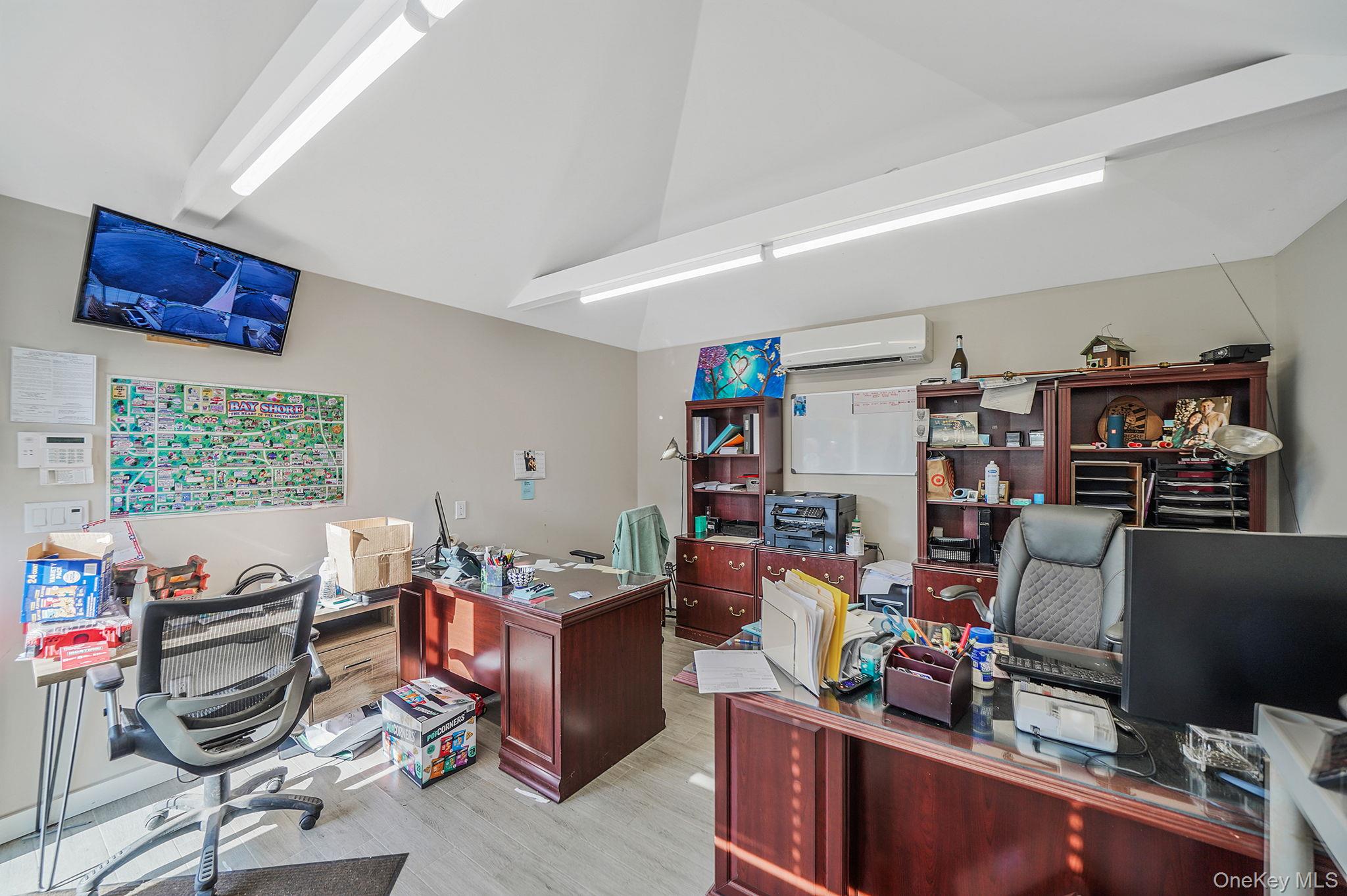 #8 photo, 93 N Clinton Avenue, サフォーク郡 Bay Shore , NY 11706