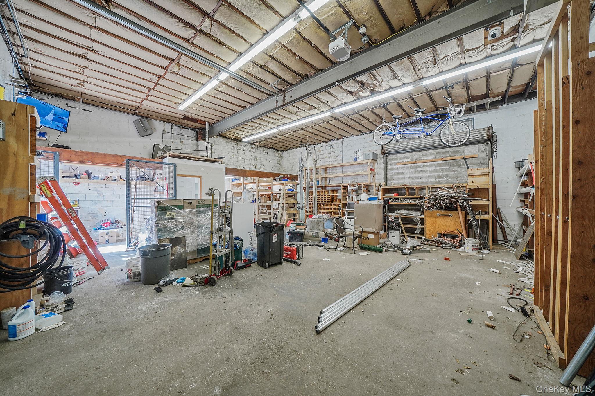 #9 photo, 93 N Clinton Avenue, サフォーク郡 Bay Shore , NY 11706