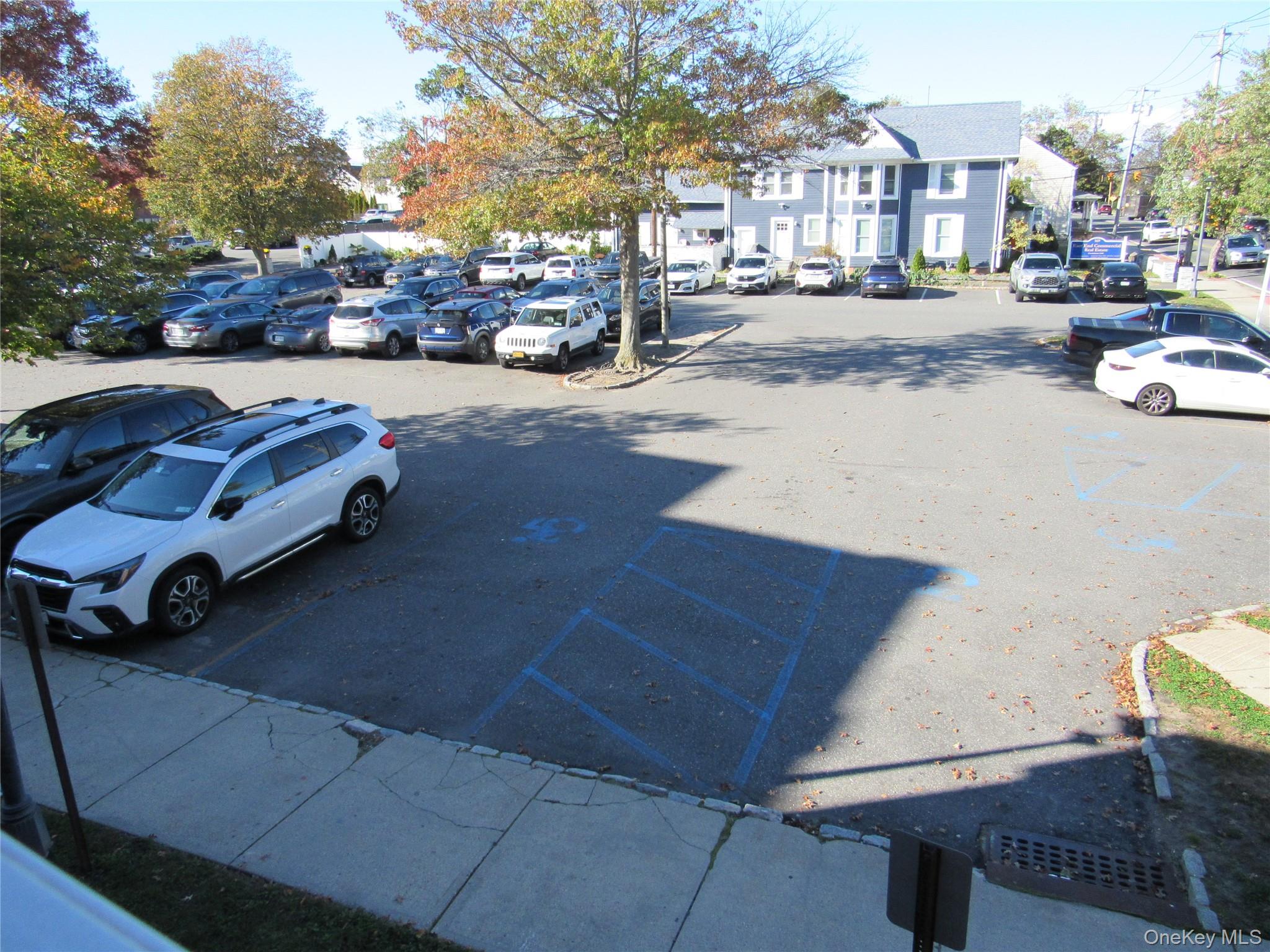 #12 photo, 131 Roanoke Avenue, サフォーク郡 Riverhead , NY 11901