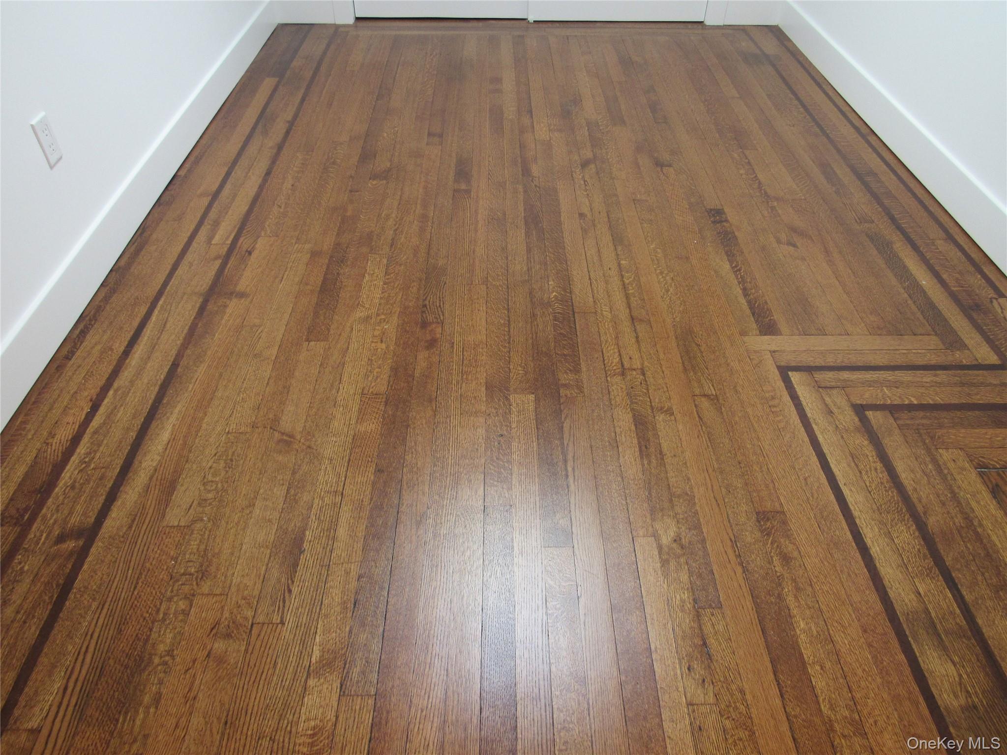 #5 photo, 131 Roanoke Avenue, サフォーク郡 Riverhead , NY 11901