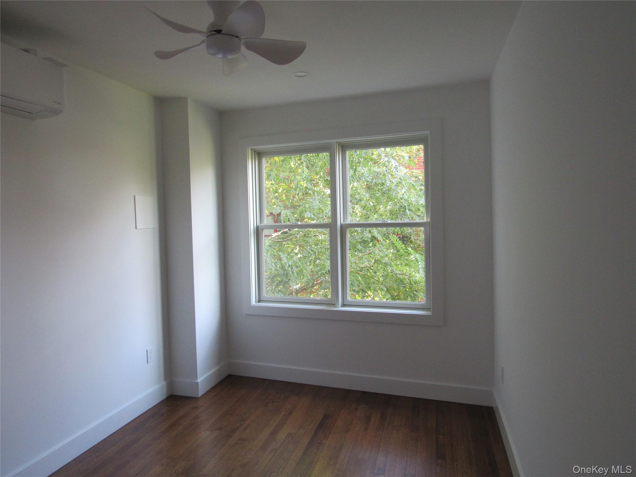 #8 photo, 131 Roanoke Avenue, サフォーク郡 Riverhead , NY 11901