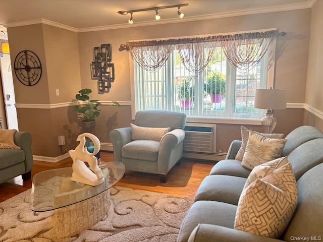 #5 photo, 177-68 Meadow Drive, Jamaica , NY 11434