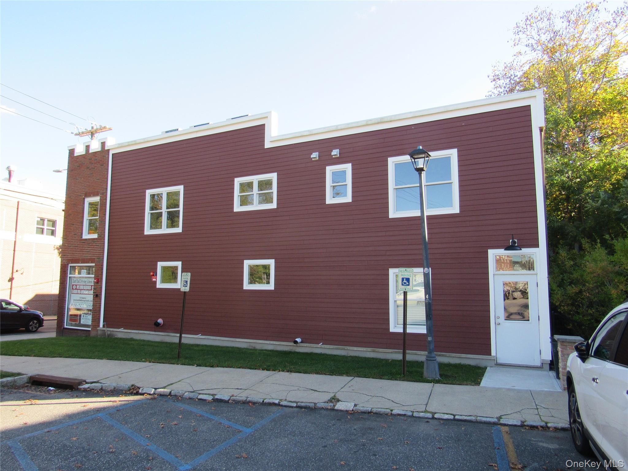 #2 photo, 131 Roanoke Avenue, サフォーク郡 Riverhead , NY 11901