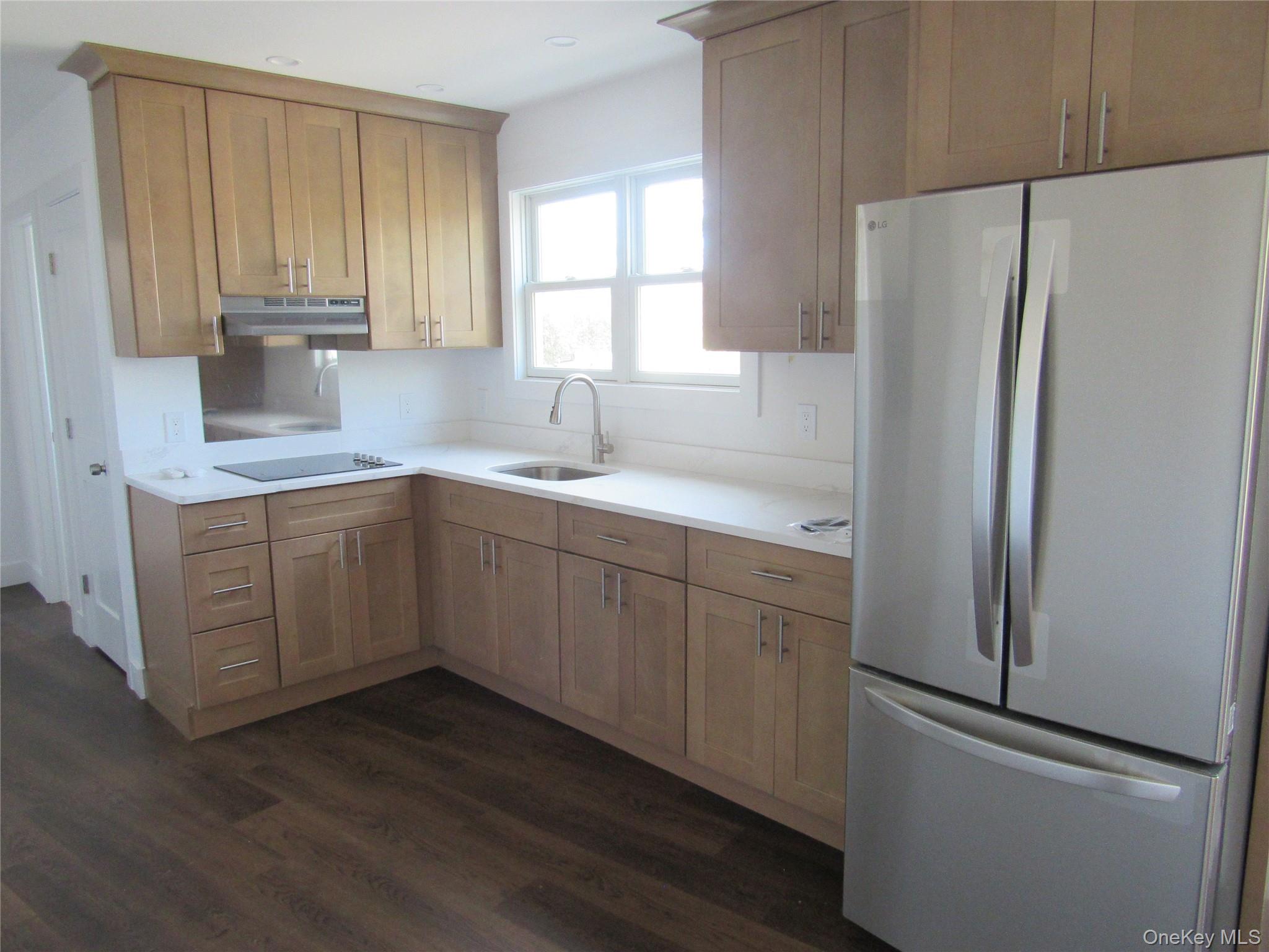 #3 photo, 131 Roanoke Avenue, サフォーク郡 Riverhead , NY 11901