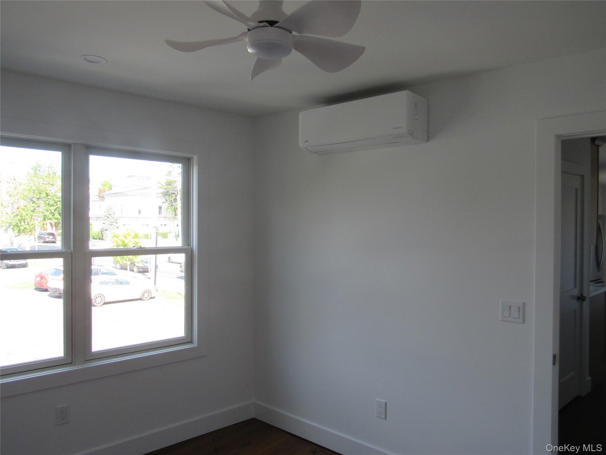 #7 photo, 131 Roanoke Avenue, サフォーク郡 Riverhead , NY 11901