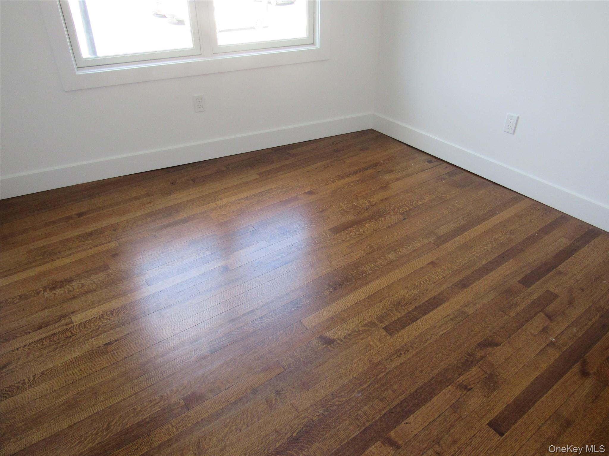 #8 photo, 131 Roanoke Avenue, サフォーク郡 Riverhead , NY 11901