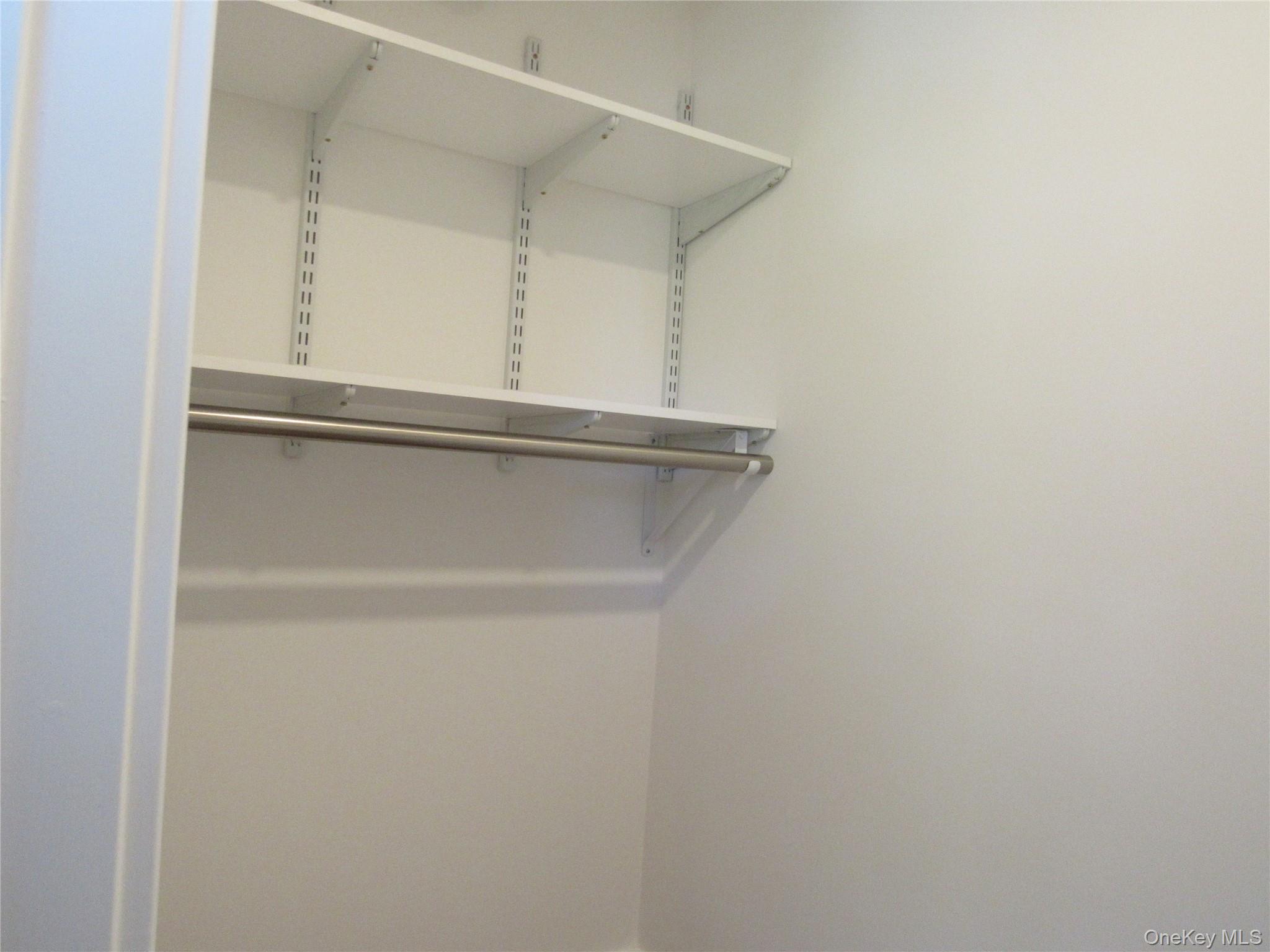 #9 photo, 131 Roanoke Avenue, サフォーク郡 Riverhead , NY 11901