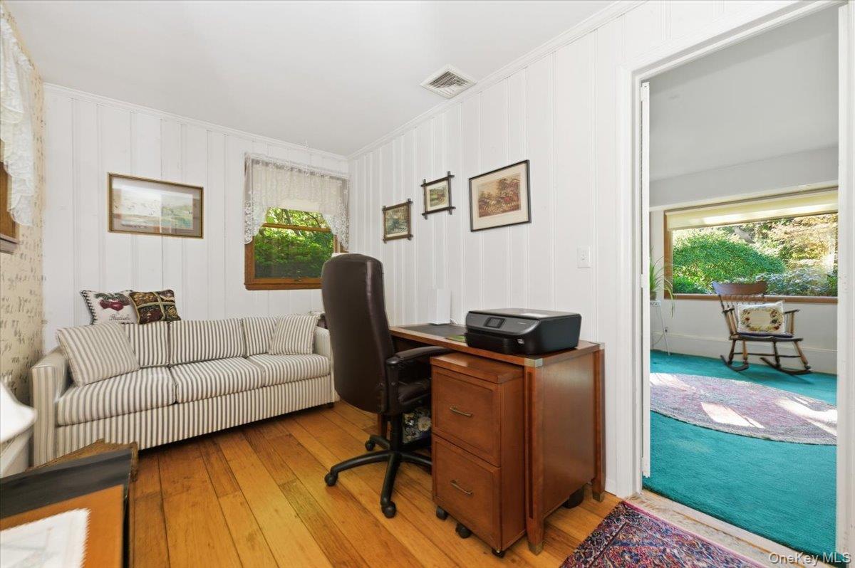 #18 photo, 280 W 22nd Street, Huntington , NY 11743