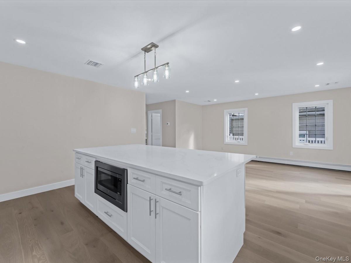 #13 photo, 111 Celler Avenue, ナッソー郡 New Hyde Park , NY 11040