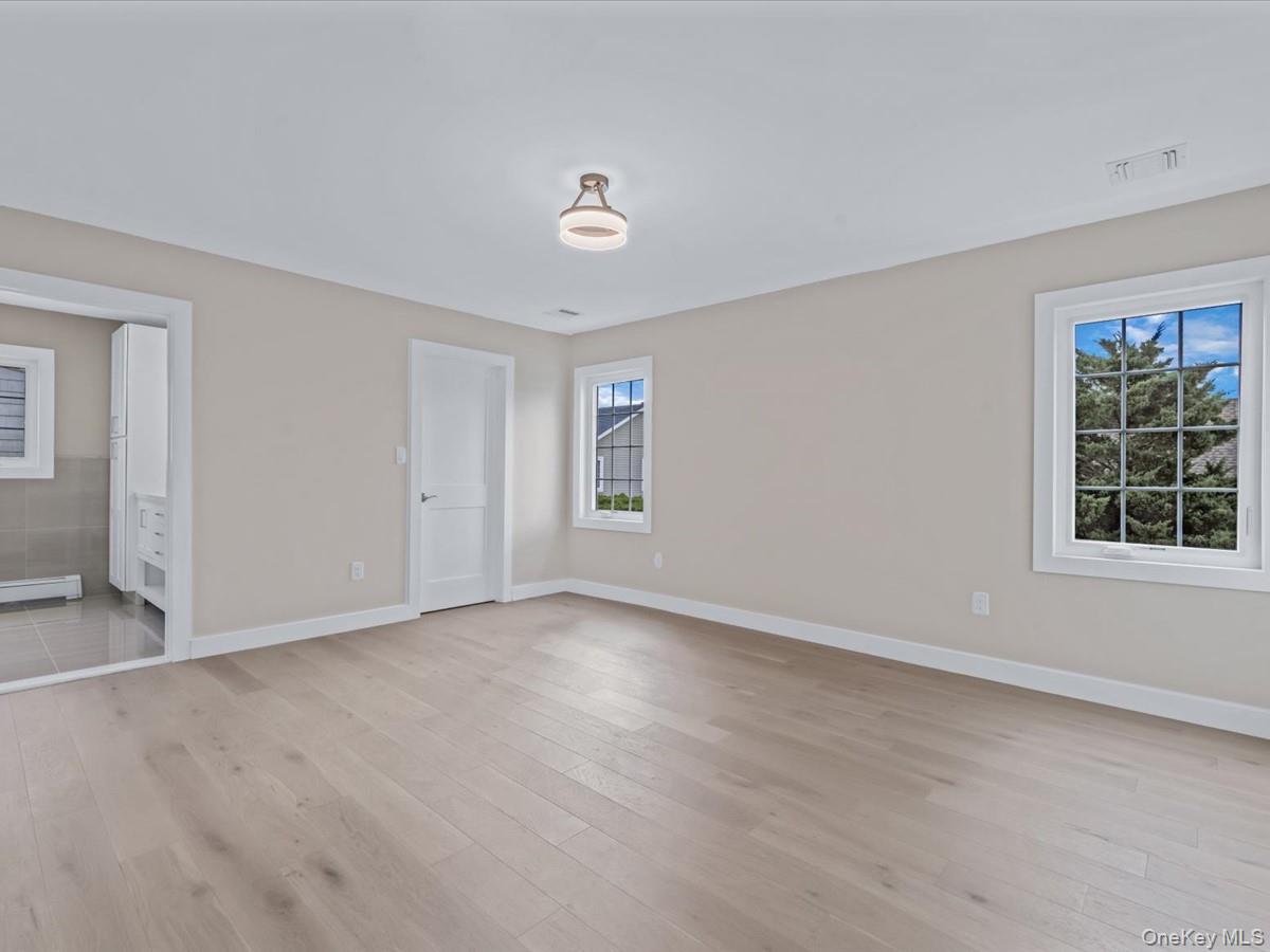 #14 photo, 111 Celler Avenue, ナッソー郡 New Hyde Park , NY 11040