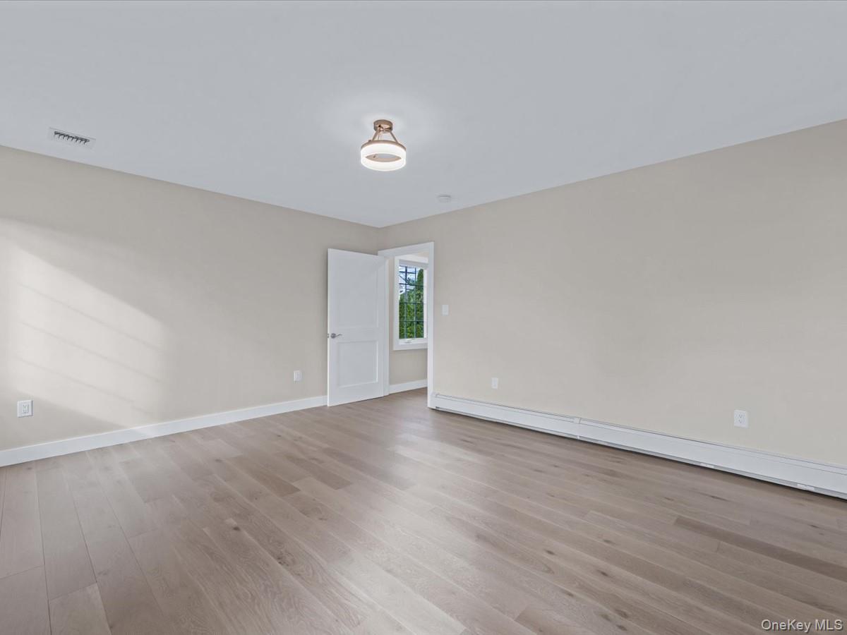 #15 photo, 111 Celler Avenue, ナッソー郡 New Hyde Park , NY 11040