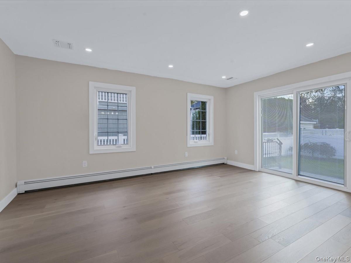 #8 photo, 111 Celler Avenue, ナッソー郡 New Hyde Park , NY 11040