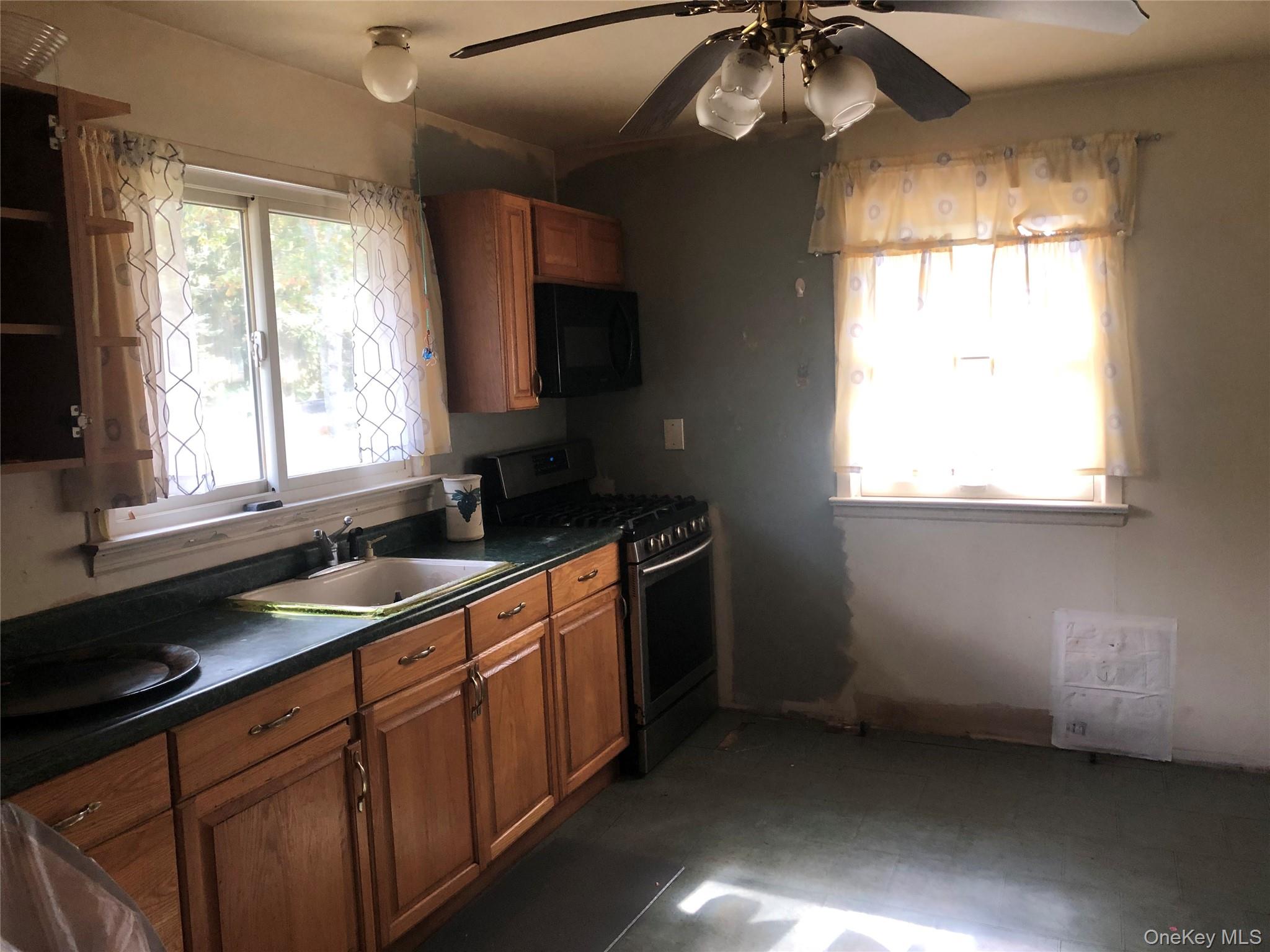 #2 photo, 49 Hazelwood Avenue, サフォーク郡 Westhampton Beach , NY 11978