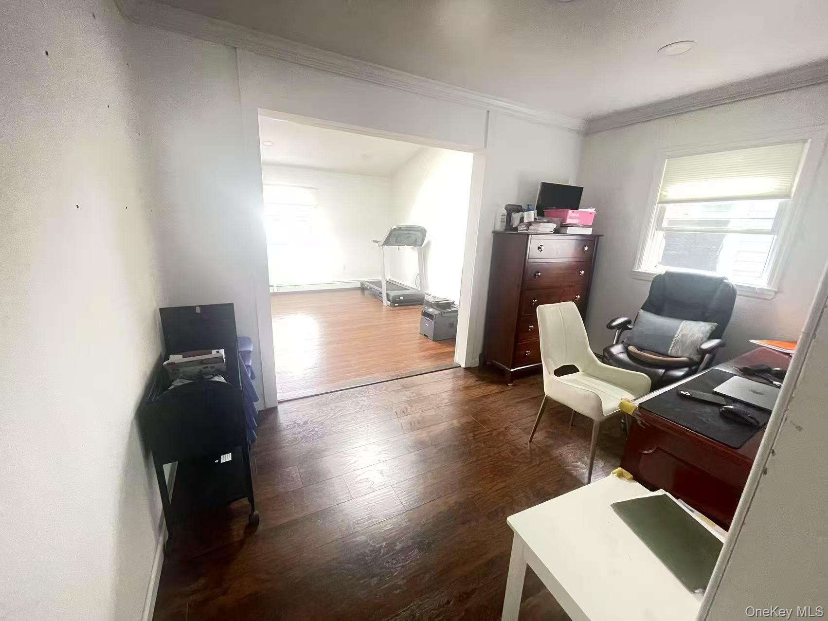 #5 photo, 110 Parkside Drive, ナッソー郡 Levittown , NY 11756