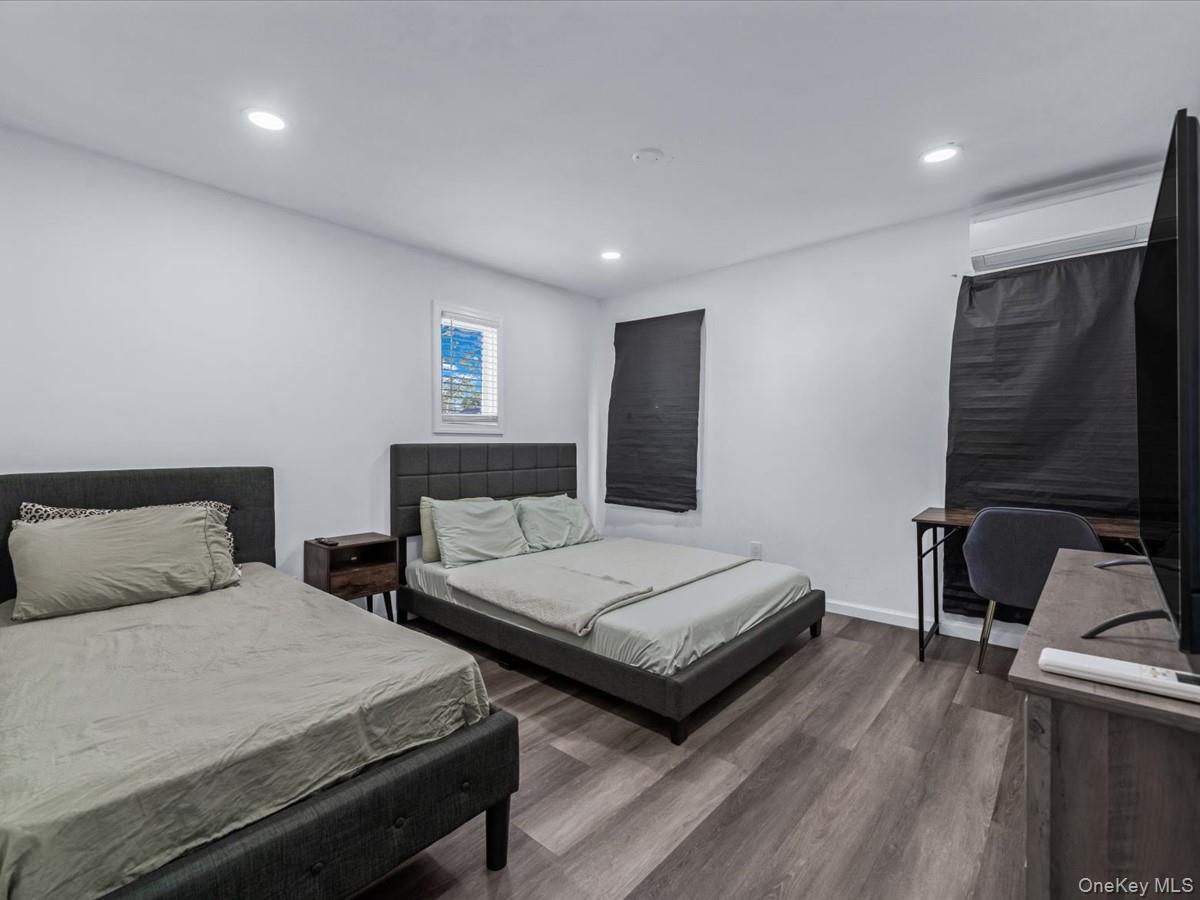 #14 photo, 21 James Ll Burrell Avenue, ナッソー郡 Hempstead , NY 11550