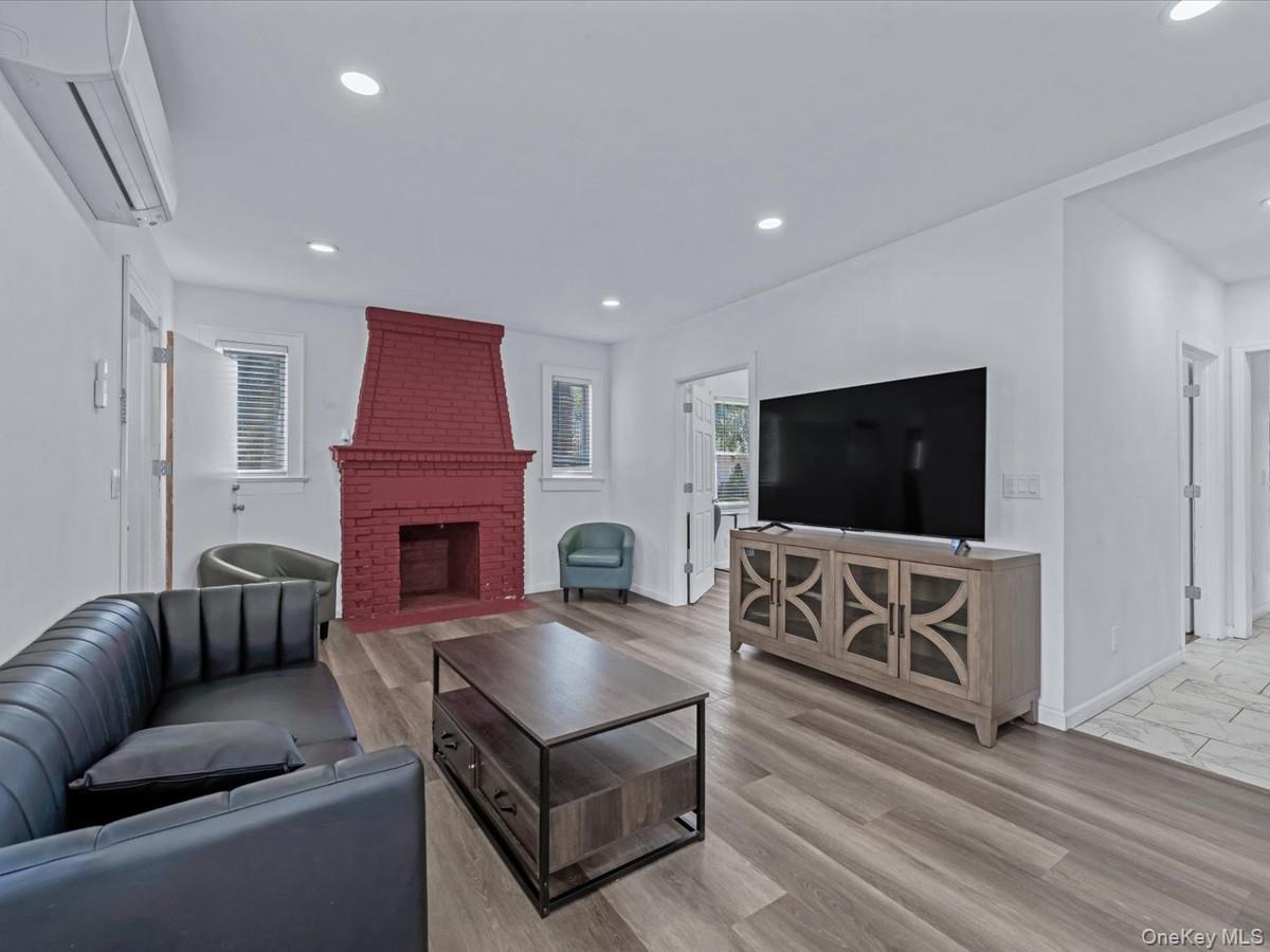 #5 photo, 21 James Ll Burrell Avenue, ナッソー郡 Hempstead , NY 11550