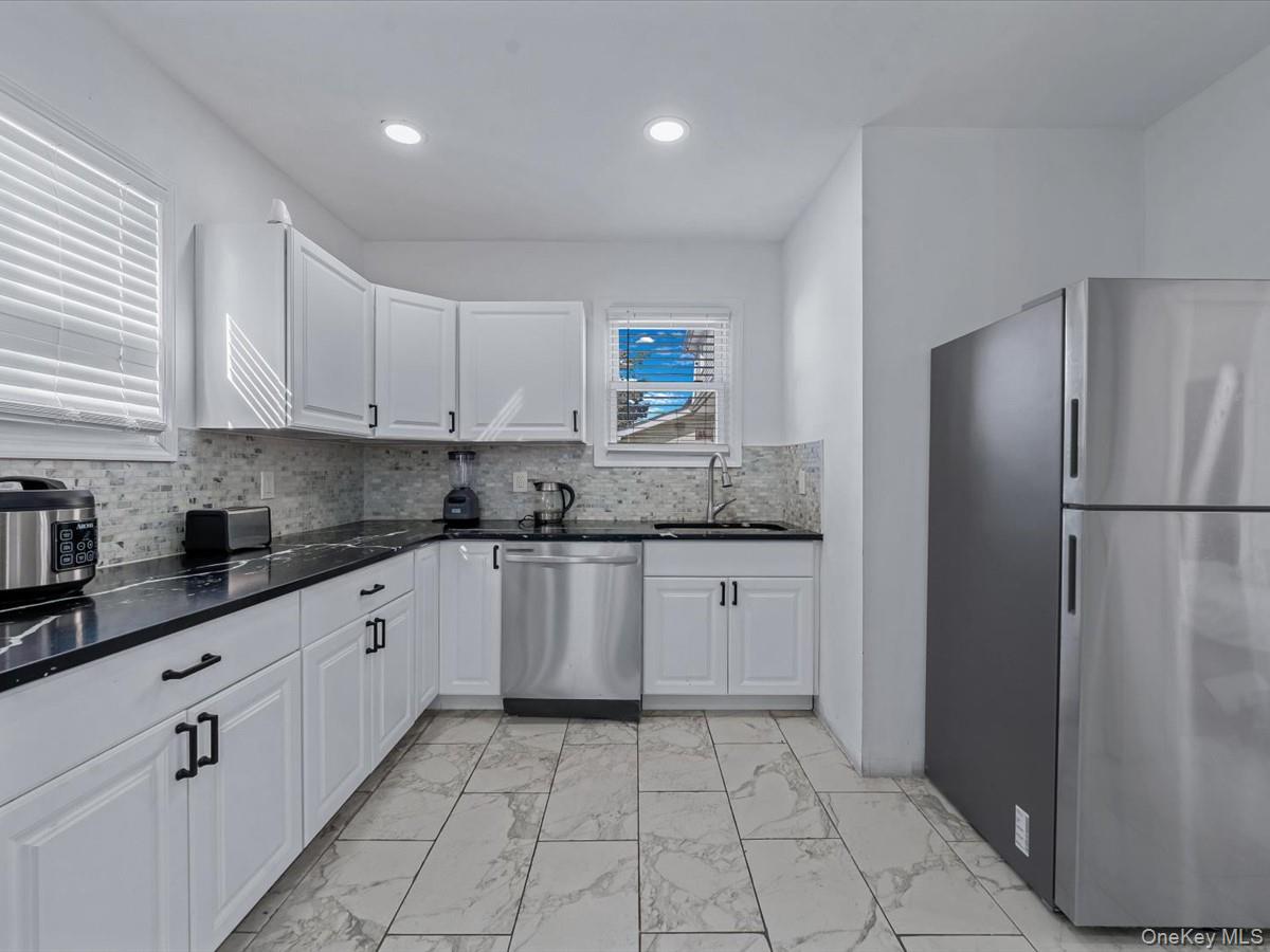 #9 photo, 21 James Ll Burrell Avenue, ナッソー郡 Hempstead , NY 11550