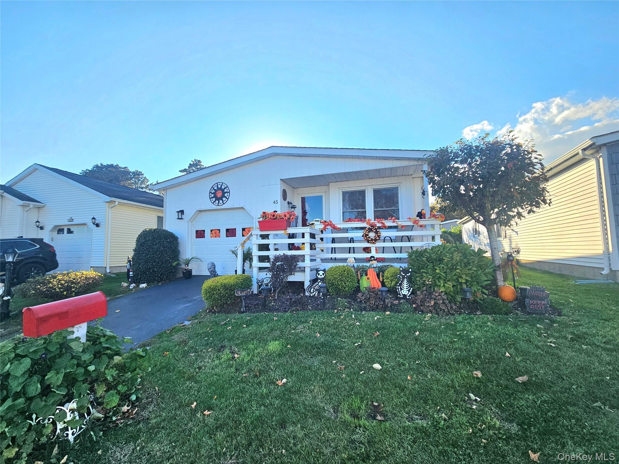 #1 photo, 45 Dogwood Lane, サフォーク郡 Manorville , NY 11949