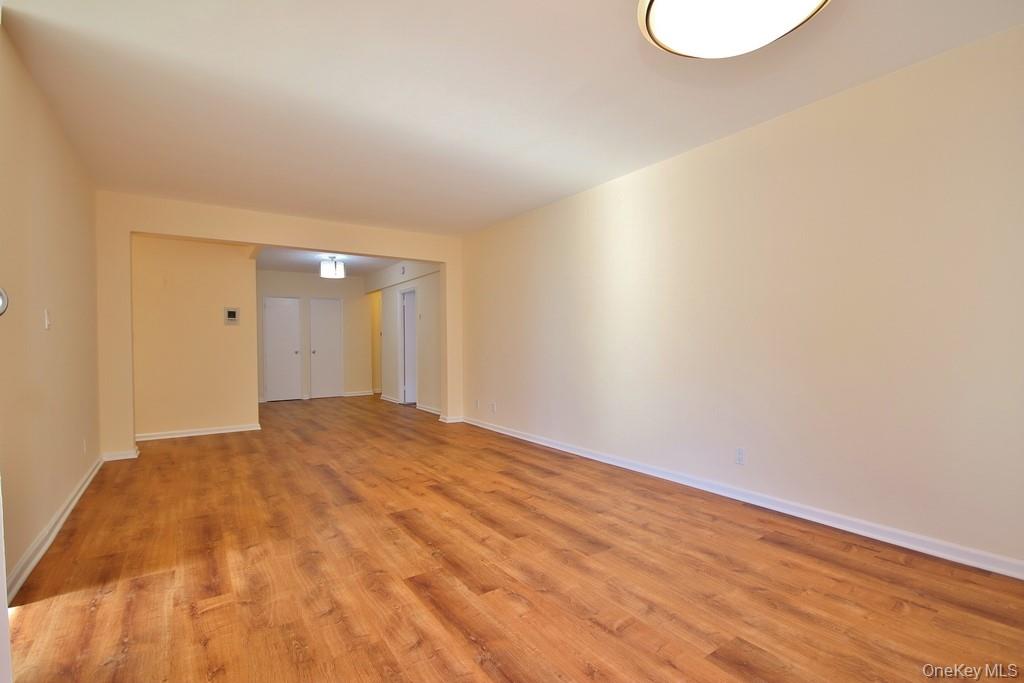 #17 photo, 16 N Broadway, White Plains , NY 10601