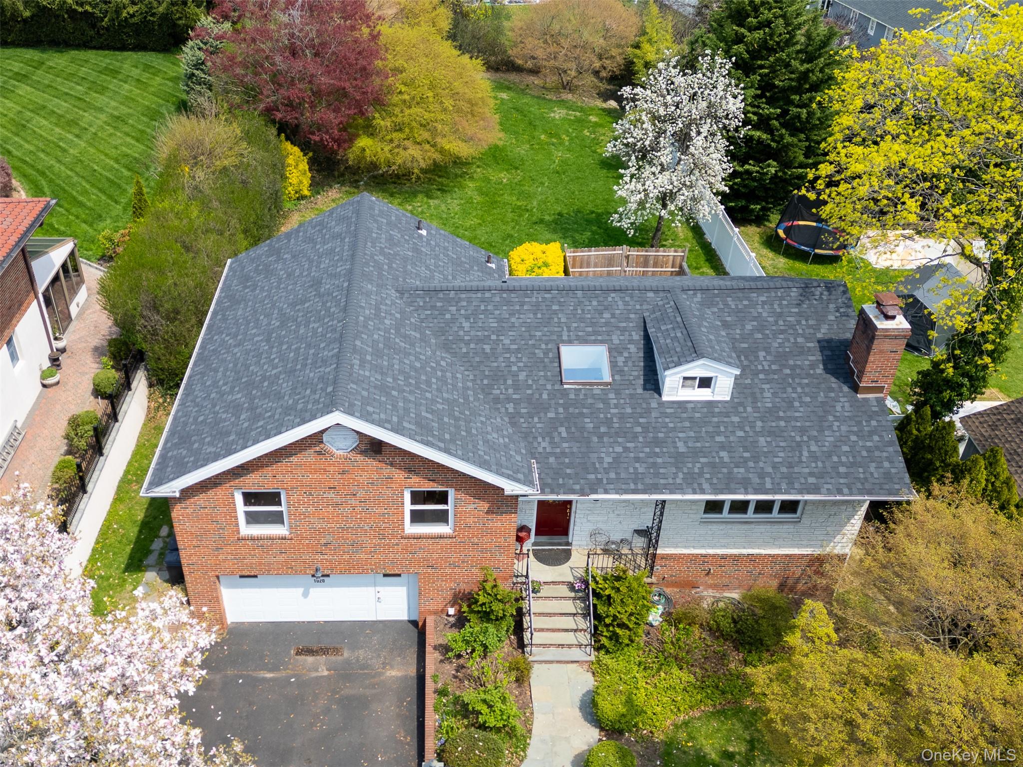 #17 photo, 1020 Grant Avenue, Pelham , NY 10803