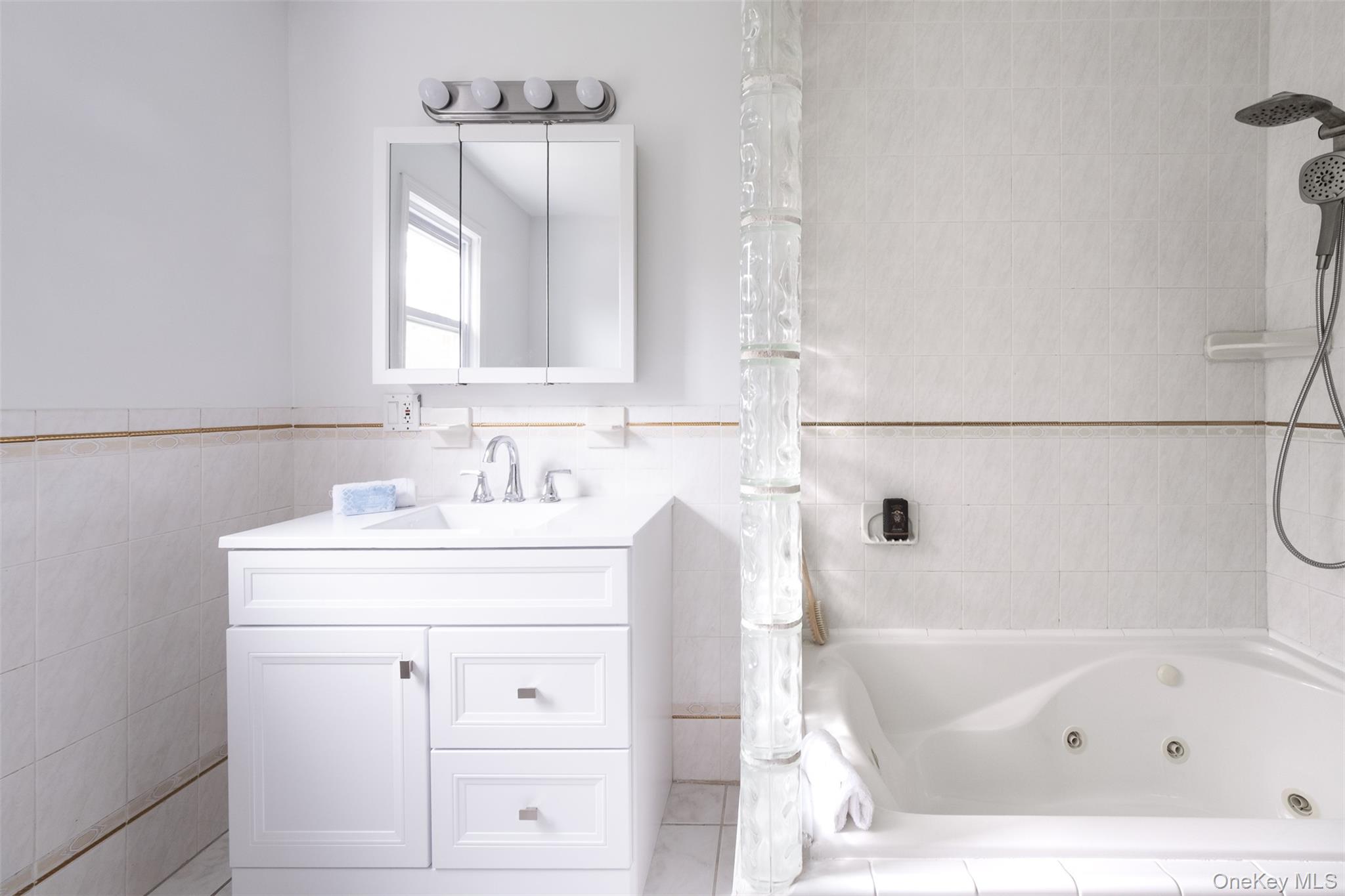 #6 photo, 1020 Grant Avenue, Pelham , NY 10803