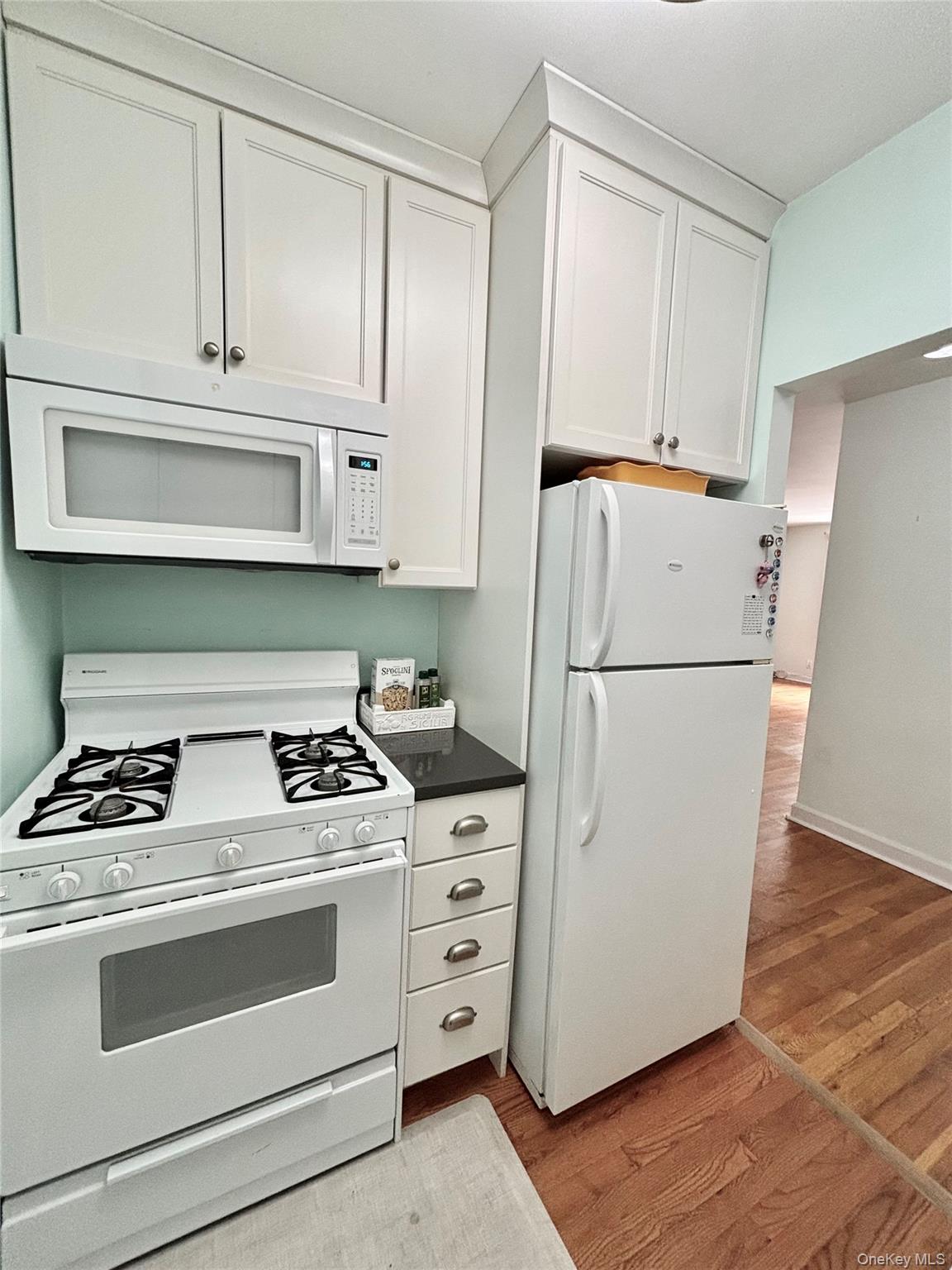 #10 photo, 804 Bronx River Rd Road, Bronxville , NY 10708