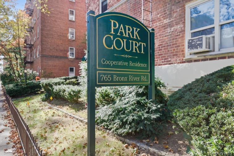 #2 photo, 765 Bronx River Road, ブロンクス区 Bronxville , NY 10708